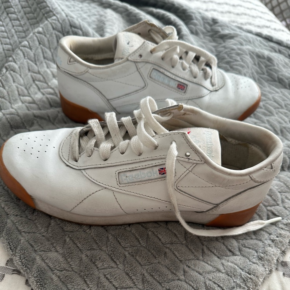 Reebok Freestyle Womens Sneaker